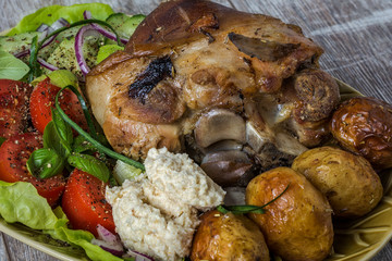 golonka, jedzenie, posiłek, obiad, smażone, gotowanie, wieprzowina, gotowane, dania, piec, lunch, knajpa, gotowanie, przepyszny, pieczone, chrzan, przyprawy