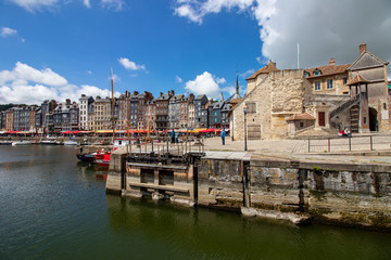 historischer Hafen von Honfleur, Normandie 5