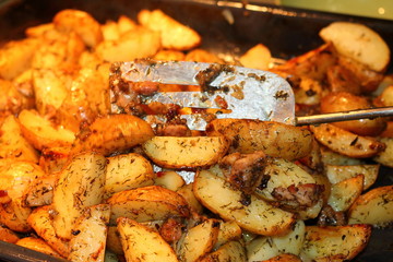 Baked potatoes with Provencal herbs