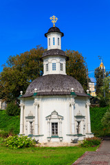 Fototapeta na wymiar Chapel of the Pyatnitsky well in Sergiev Posad, Russia