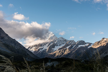 Fototapeta premium the peak mountain in the south island of new-zealand