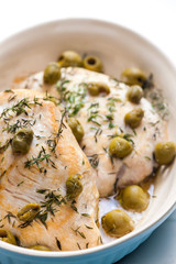 turkey breast baked with green olives and tyme