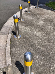 Social distance. Easy-to-understand image.