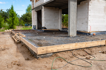 reinforcement of the terrace at the house