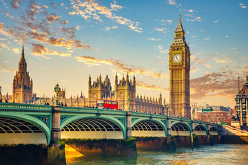 Big Ben and westminster bridge in London at sunrise - obrazy, fototapety, plakaty