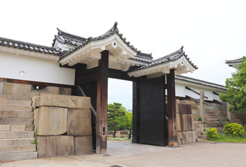 高麗門形式の城門（大阪城大手門）