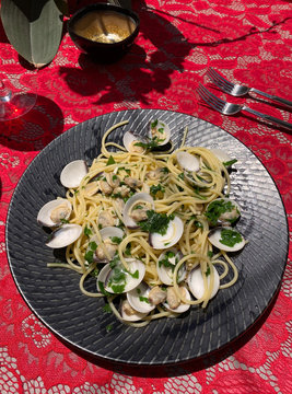 Plato de spaguetti con almejas