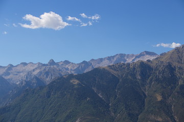 Obraz na płótnie Canvas Cerler, Huesca/Spain; Aug. 21, 2017. Mountainous profile of the Pyrenees between the town of Benasque and Cerler.