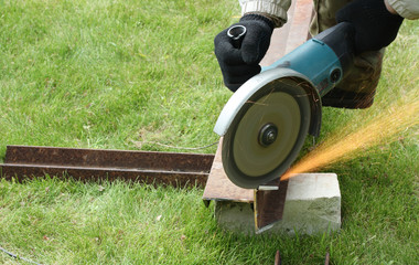 Hand cutting metal abrasive wheel