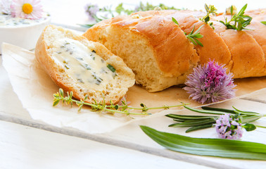 Kräuterbaguette Kräuter Baguette Knoblauchbaguette Knoblauch Grill Grillen Wildkräuter