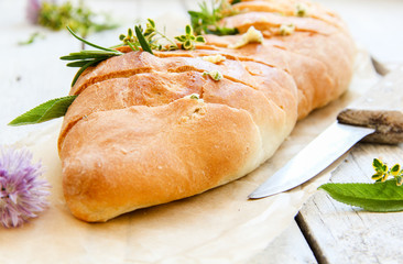 Kräuterbaguette Kräuter Baguette selber machen Knoblauchbaguette Grill Grillen Knoblauch