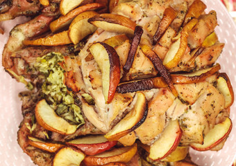 baked chicken with fruits and vegetables