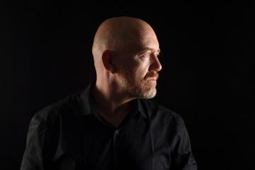 Obraz premium portrait of a man on black