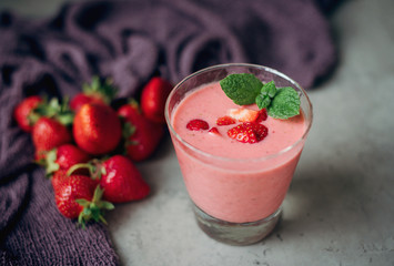 strawberry smoothie with mint