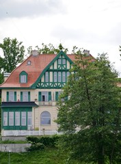 Fototapeta na wymiar Kurhaus Mueß am Schweriner See