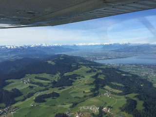 Südbayern in Deutschland mit dem Kleinflugzeug erkunden