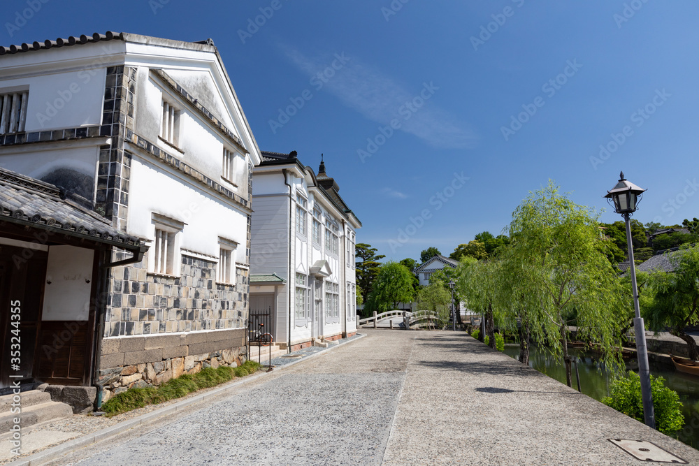 Wall mural 倉敷美観地区 -江戸幕府の直轄地「天領」ロマン薫る美しい町並み-