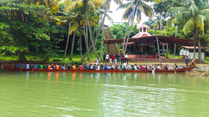 Fototapeta na wymiar 10/02/2020-Kollam, India: Players practicing for Vallam Kali (Boat Race) in Ashtamudi Lake, Kerala.