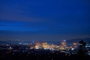 Fototapeta na wymiar Glendale California during sunrise with Los Angeles downtown in background