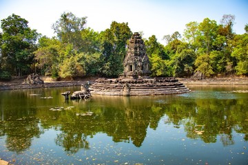 Obraz premium A beautiful view of Wat Prasat Neak Pean temple at Siem Reap, Cambodia.