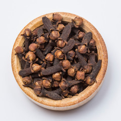 Cloves