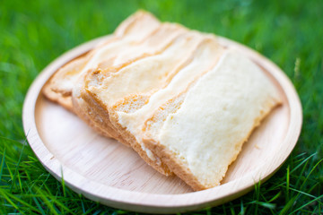 sweet and crispy butter bread