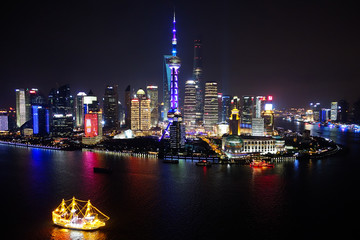 화려한 야경의 도시, 상하이