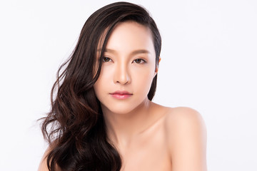 Fototapeta premium close up Beauty Woman face Portrait, Beautiful Young Asian Woman with Clean Fresh Healthy Skin, Facial treatment. Cosmetology, beauty and spa, isolated on white background