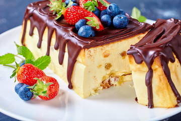 Lviv cheesecake of cottage cheese with berries