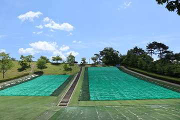 万葉クリエートパークのソリ滑り台