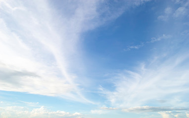 Obraz premium blue sky and cloud background