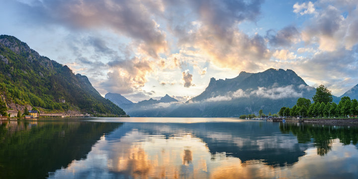 Morgenstimmung am Traunsee bei Ebensee im Salzkammergut