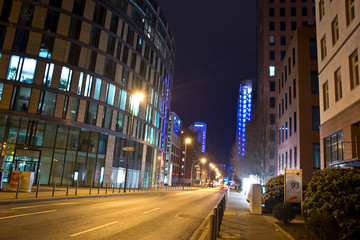 Fototapeta na wymiar Frankfurt am Main bei Nacht
