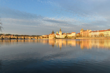 Obraz premium Charles Bridge over the Vltava in Prague.