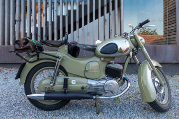 HISTORISCHES MOTORRAD . HISTORIC MOTORBIKE © LitterART