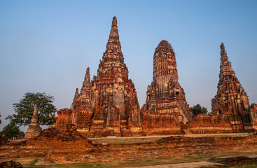 Fototapeta na wymiar Wat Chaiwatthanaram temple in Ayutthaya Historical Park, Thailand