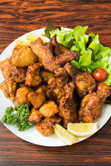 からあげ　手羽先　盛り合わせ　イメージ