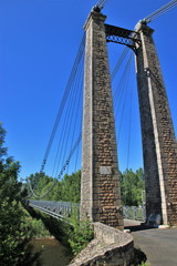 Pont routier suspendu de Miiret à Floirac.(Lot)