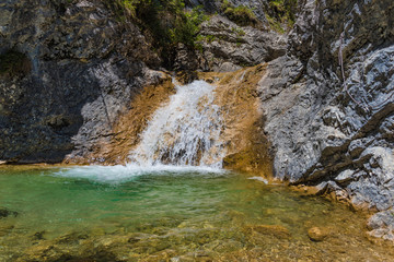 Fototapeta na wymiar Wasserfall im Gaistal, Tirol