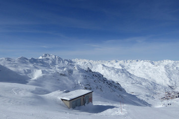 Fototapeta na wymiar Val Thorens Three Valleys Ski Region French Alps France