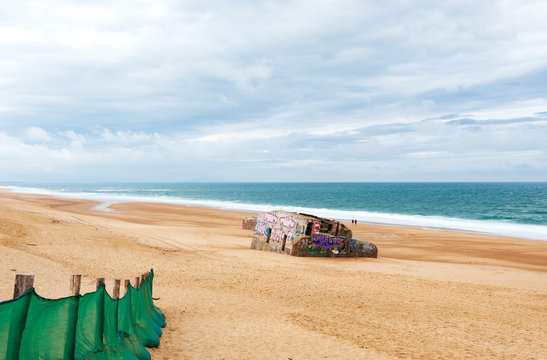 Deutsche Bunker des Atlantikwalls am Strand von Labenne Oc&eacute;an, Frankreich