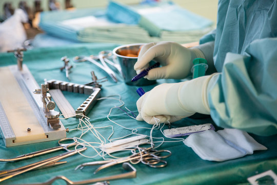 Knieoperation Assistenz 