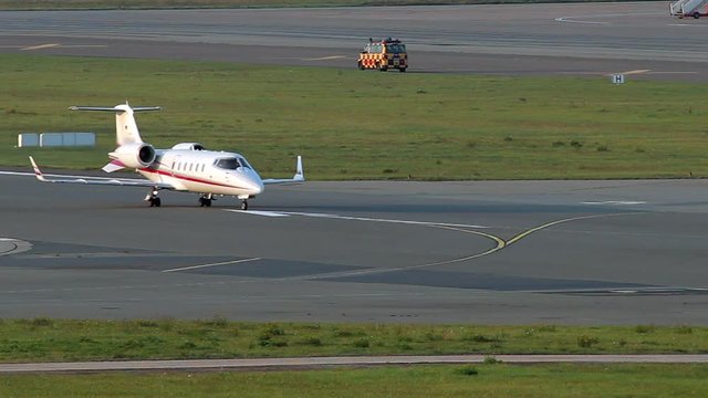Business Jet taxi at Hamburg Airport