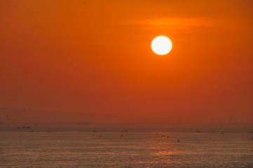 夕焼け, 太陽, 海, 空, しまなみ海道, 赤, オレンジ, 自然, 風景, 地平線, 雲, 日没, 雲, 夜