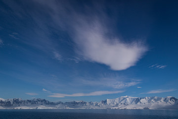 Fototapeta premium Icy mountains in Antarctica