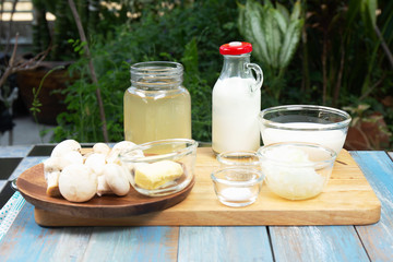 Ingredient for cooked Mushroom Cream Soup