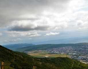 Obraz premium Excellent, natural under a cloudy sky