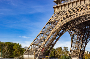 Obraz premium eiffel tower bridge