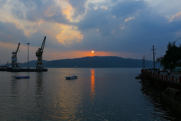 Obraz premium cranes in the port