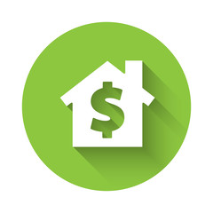 Obraz premium White House with dollar symbol icon isolated with long shadow. Home and money. Real estate concept. Green circle button. Vector Illustration.